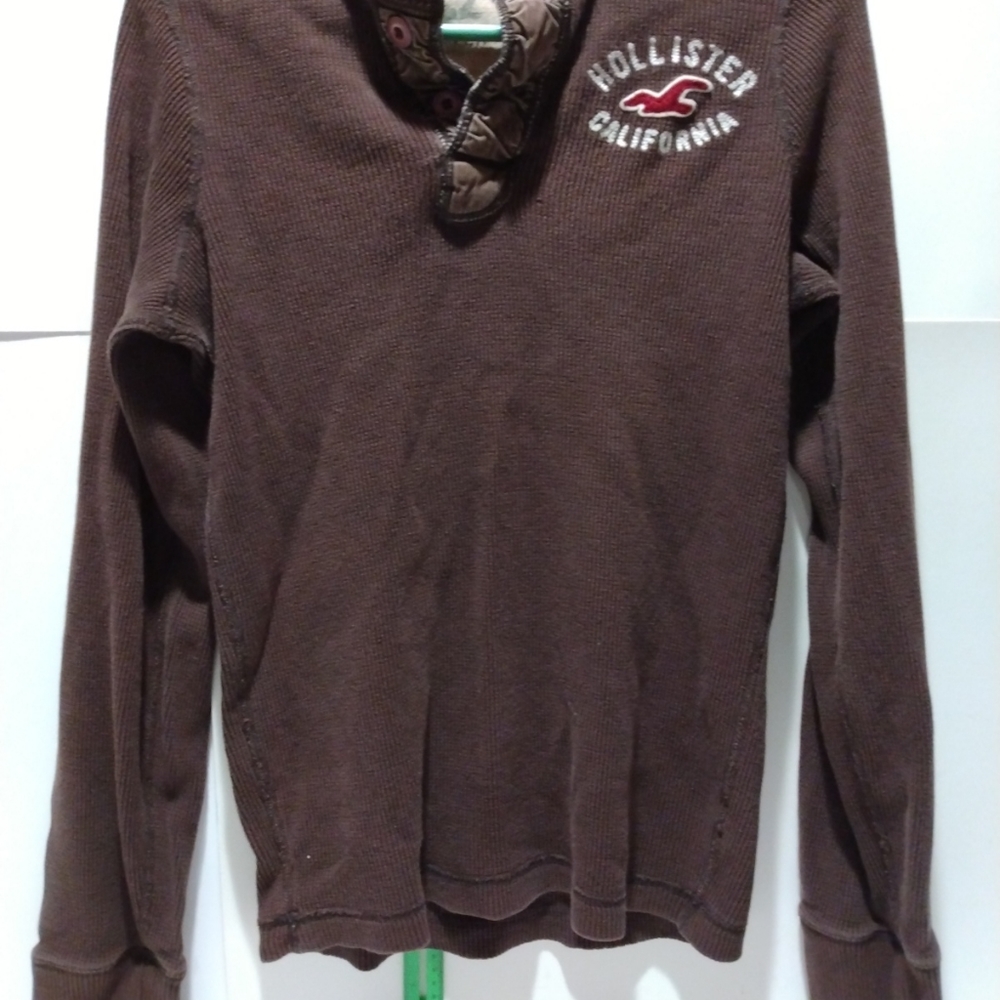 Hollister pullover, sz medium